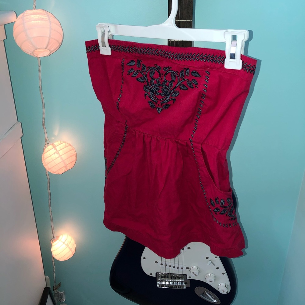 Red strapless top